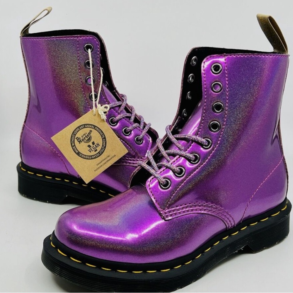 Dr. Martens 1460 Pascal Metallic Pink prysm Vegan Boots Lace Up Combat Size 9